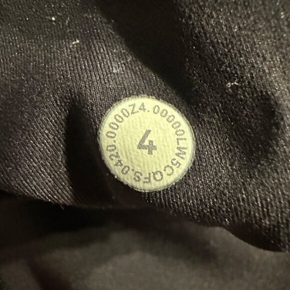 Lululemon Invigorate High-Rise Tight - Size 4 - Picture 11 of 12